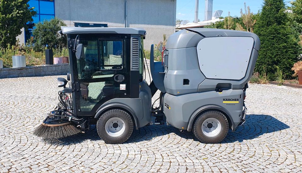 Kärcher MC130 Professional Kehrmaschine in Westheim