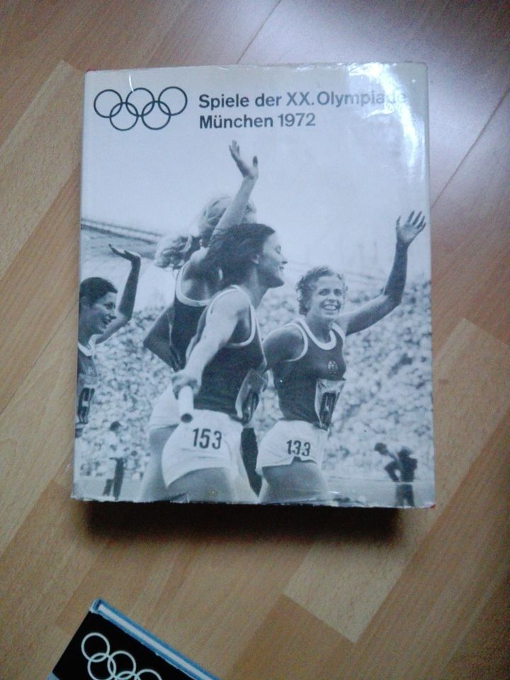 DDR Olympia Buchbände in Berlin