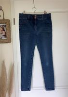 Tolle NEXT Shaping Jeans Hose Gr.40/42 ( 14) neuwertig! Sachsen - Coswig Vorschau