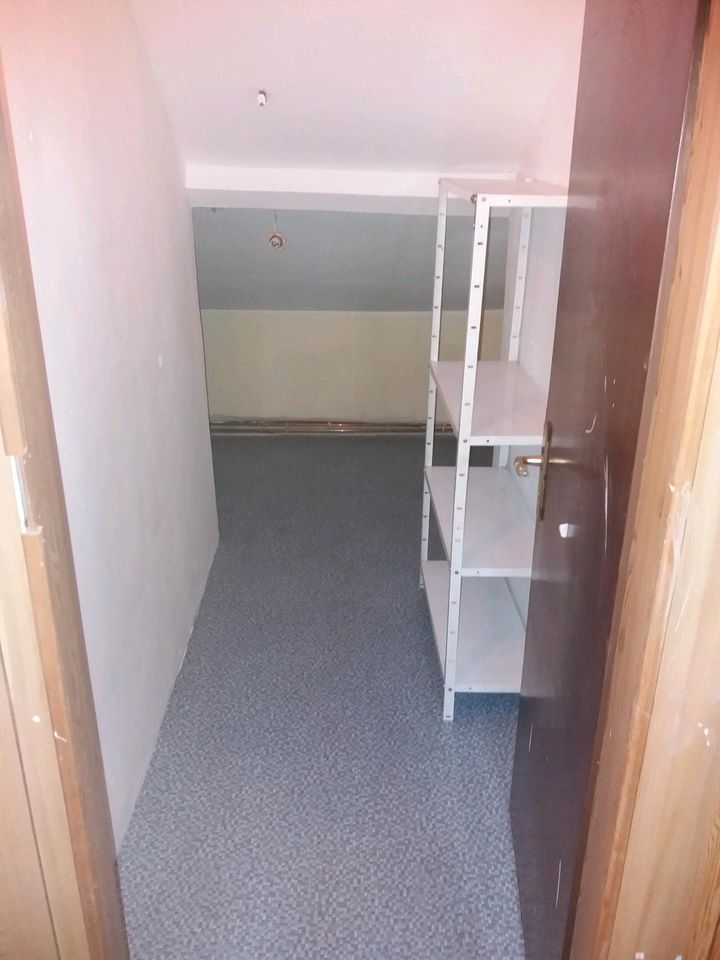 Dachgeschosswohnung 115qm 4ZKB Zentral gelegen (Nicht Ortsteil) in Beckingen