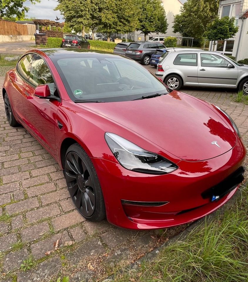Tesla Model 3 Performance in Wolfsburg