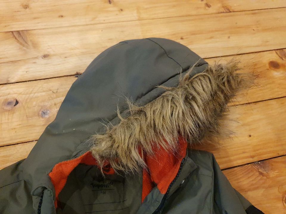 Warme Winterjacke khaki von Topolino Größe 104 in Maxhütte-Haidhof