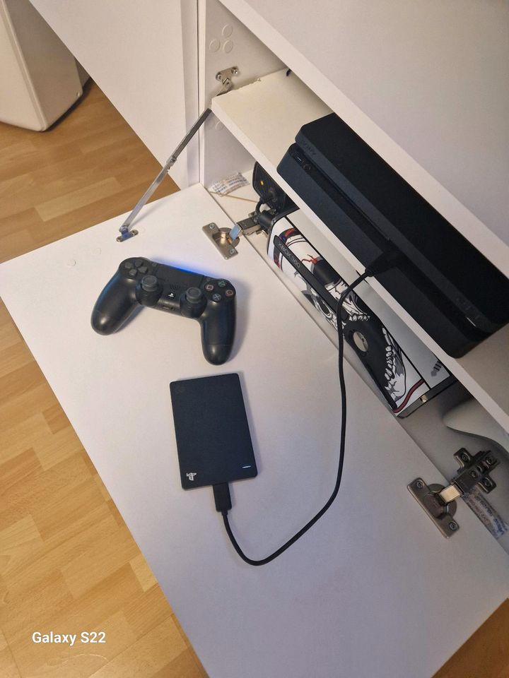 Playstation 4 Slim mit externe Festplatte 500GB+ Controller in Detmold