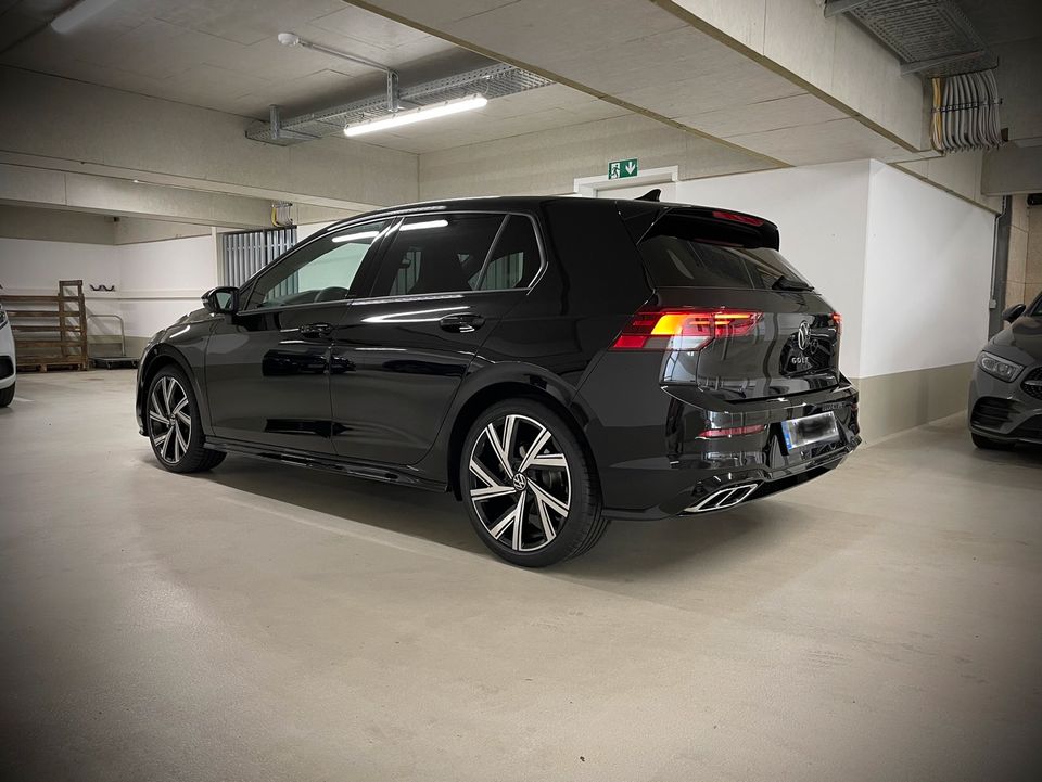 Golf R Line 2.0 TDI Mieten / Mietwagen / Autovermietung / Sportwagen / Rent car / car rental / Hochzeitsauto / Mietfahrzeug / Fahrzeug / PKW / Frankfurt / Vermietung / Langzeitmiete / Mietauto in Frankfurt am Main