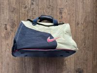 Nike Sporttasche Reisetasche 90er Jahre vintage retro Nordrhein-Westfalen - Moers Vorschau