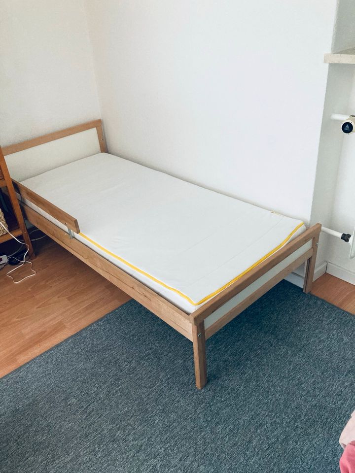 Ikea SNIGLAR Kinderbett 70x160 cm mit Matratze in Fürth