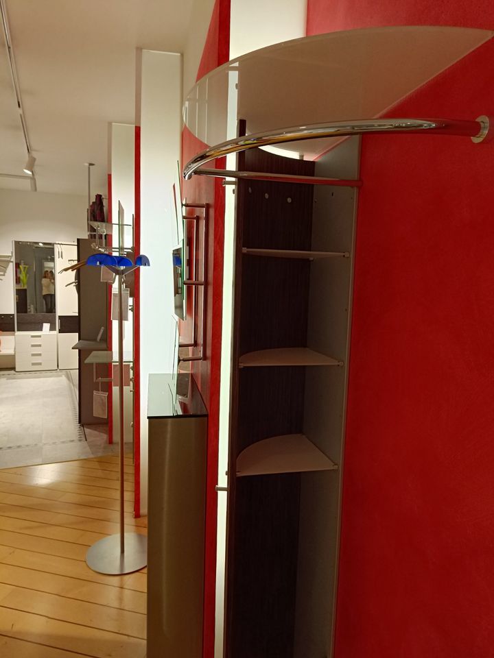 D-Tec Garderobe mit Hutablage und Schuhschrank Nussbaum in Solingen