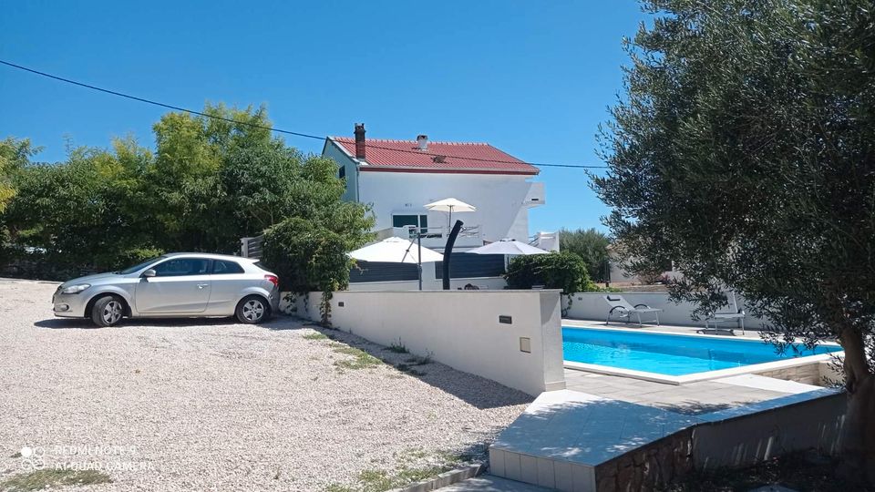 Ferienwohnung mit Pool 2,3,4 Personen Kroatien Dalmatien Zadar in Erkrath