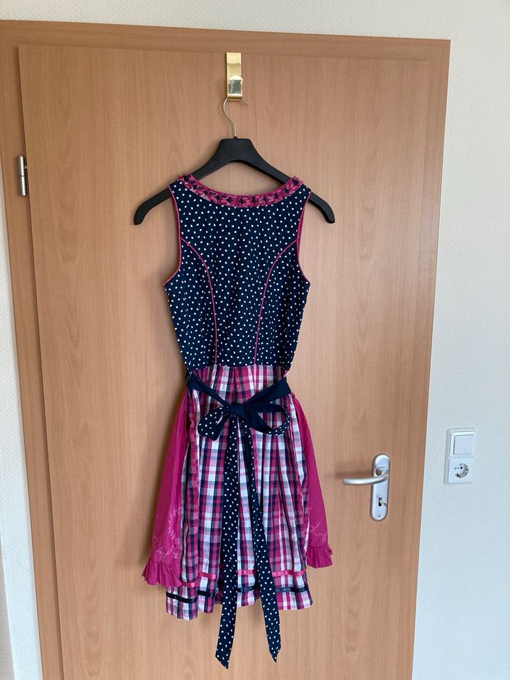 Dirndel,Abendkleid,Bolero und weitere in Heiligenmoschel