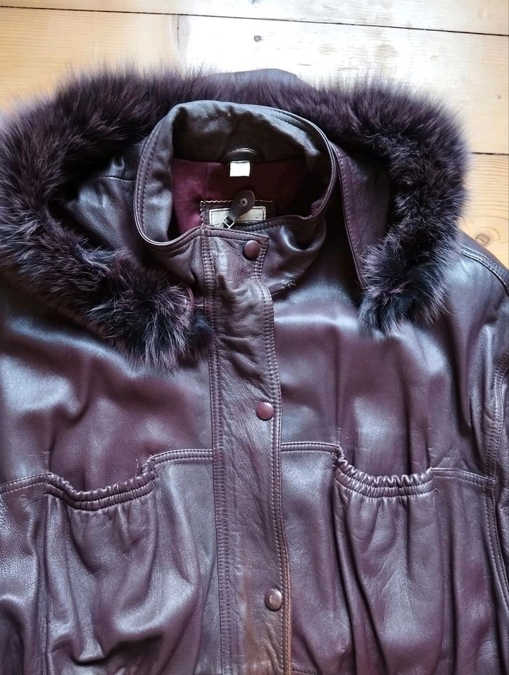 lila Vintage Lederjacke Jacke Nappaleder Kapuze Parka in Berlin