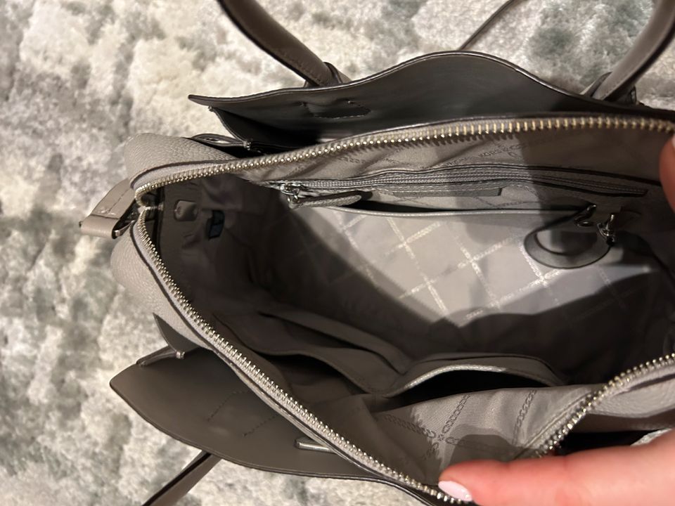 Tasche von MICHAEL KORS Leder - Schultertasche in Oberhausen