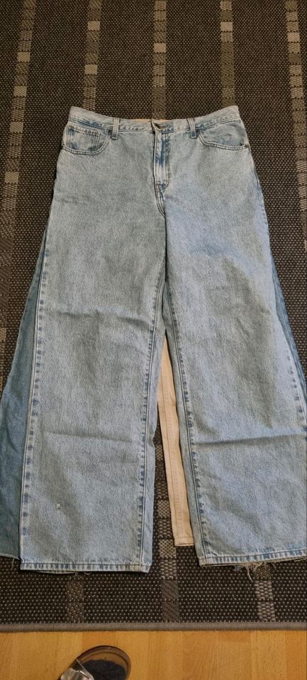 Jeanshosen Set gr.42  Bershka,  Levis in Hohenaspe