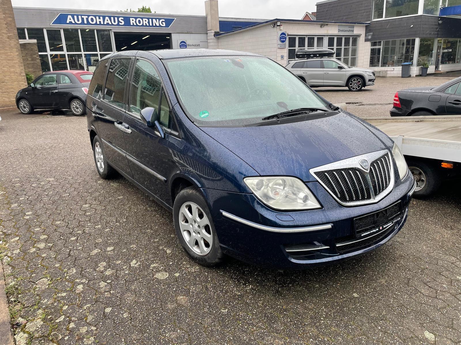 Abbildung des Autos Lancia phedra 6 sitzer D…