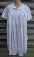 Umstands-Kleid in weiß in Gr. ca. 42/44/46 Kr. München - Unterschleißheim Vorschau