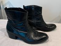 Tamaris Stiefeletten Stiefel Gr. 40 schwarz GUT erhalten Bayern - Schöllkrippen Vorschau