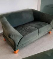 Sofa / Couch 200cm lang in oliv - grün mit Holzfüßen Baden-Württemberg - Balingen Vorschau