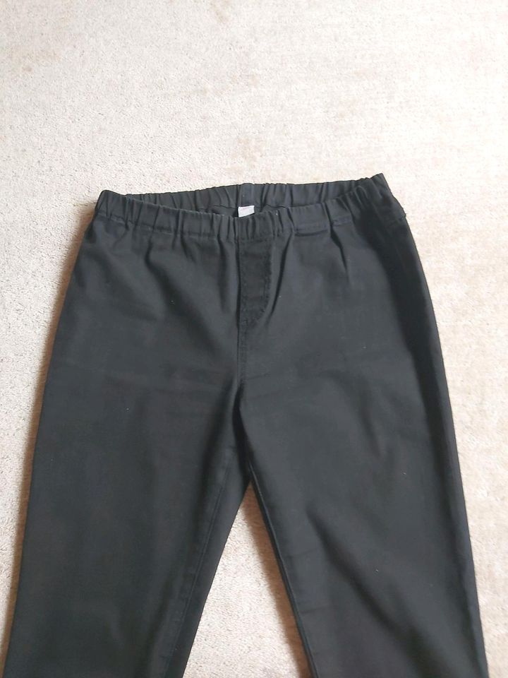 Jeans Hose, sOliver Gr.42 schwarz in Massenbachhausen