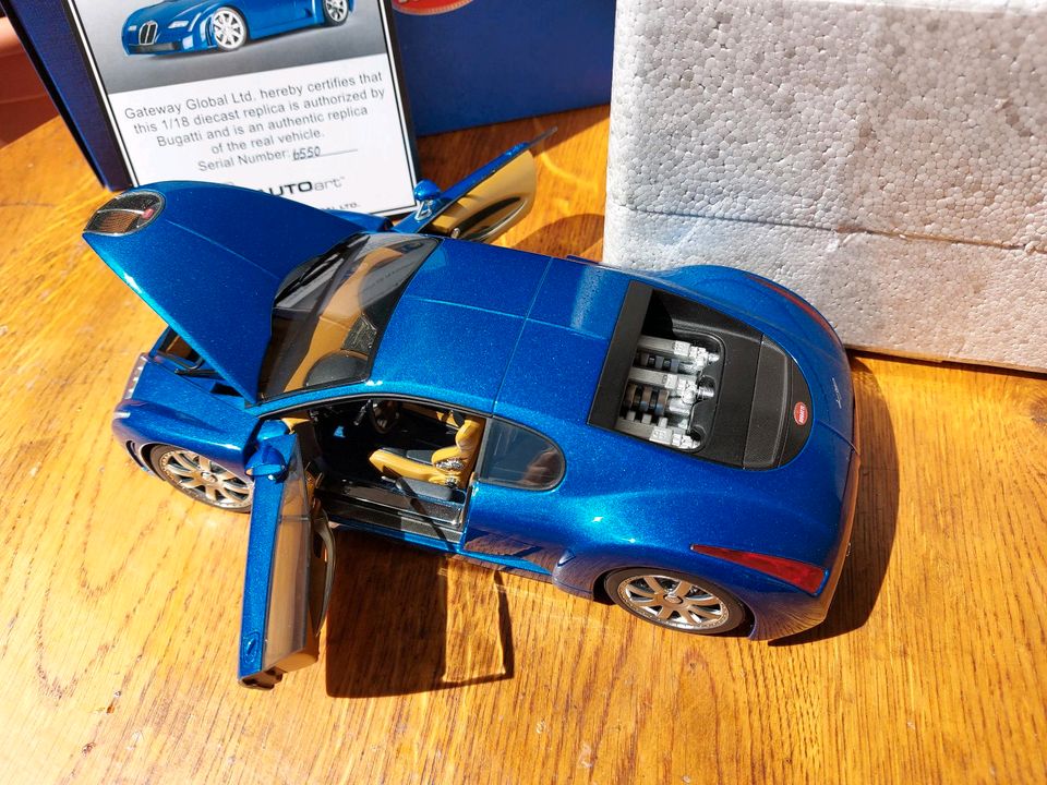 1:18 Bugatti EB 18.3 chiron Concept blue autoart 70911 in Berlin