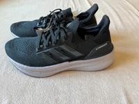 Adidas UltraBOOST Sneaker Turnschuhe schwarz grau Gr.42 2/3 Bayern - Ebermannstadt Vorschau