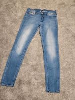 Hilfiger Denim Jeans Mid Rise Skinny Nora W28 | L32, top Zustand Hessen - Haiger Vorschau