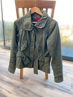 Vero Moda Jacke Größe M olivgrün Nordrhein-Westfalen - Sonsbeck Vorschau