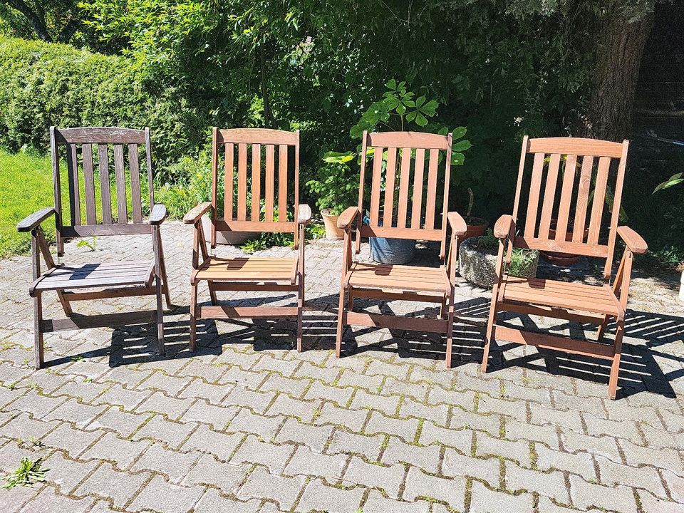 Gartengarnitur (Tisch + 4 Stühle) aus massivem Kiefernholz in Thyrnau
