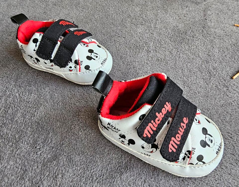 Babyschuhe Disney  Micky Maus ,Gr. 0-6 Monate in Altdorf