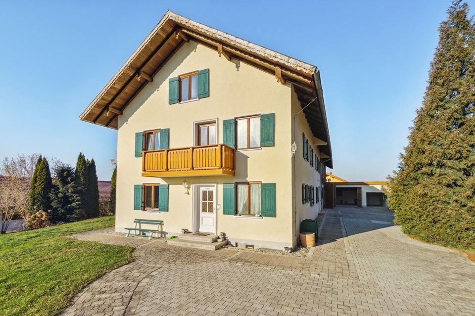 Modernisiertes Bauernhaus mit viel Wohnraum  und multifunktionalen Nutzflächen in idyllischer Lage in Schönberg Kr Mühldorf a Inn