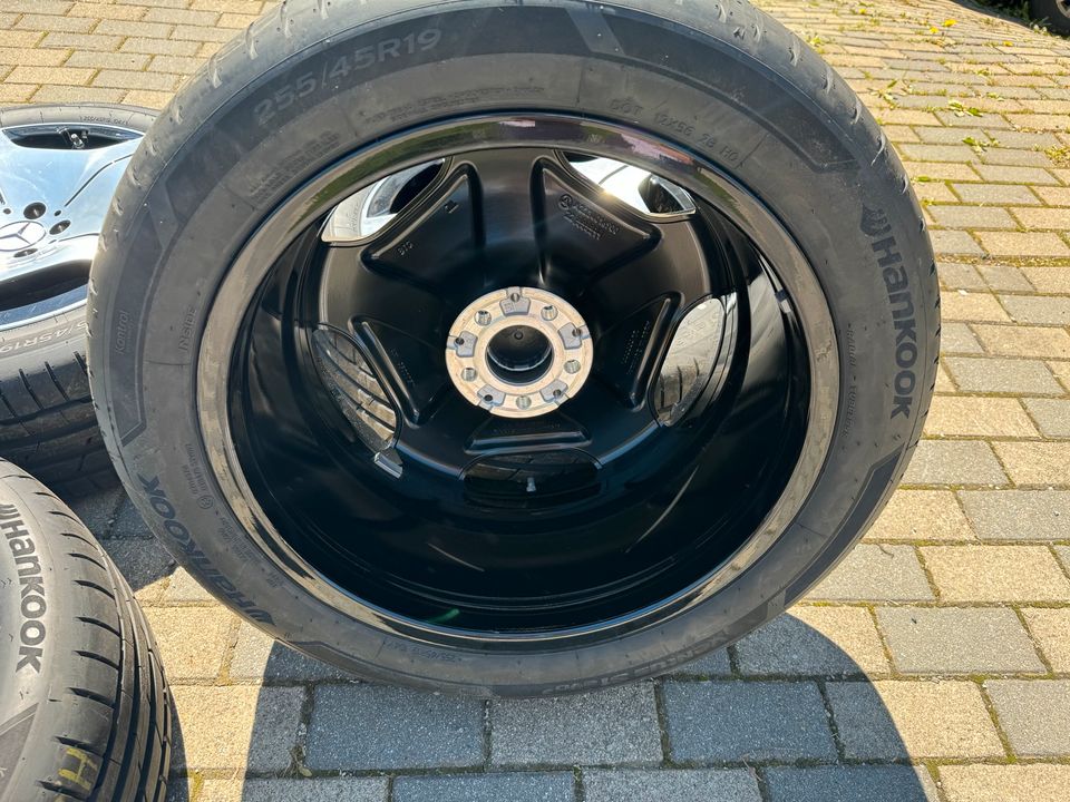 Mercedes-Benz Sommerräder Maybach 8.5Jx19 S W223 255/45 R19 104Y in Immenstadt