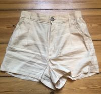 Zara Shorts M 38 beige Creme Berlin - Treptow Vorschau