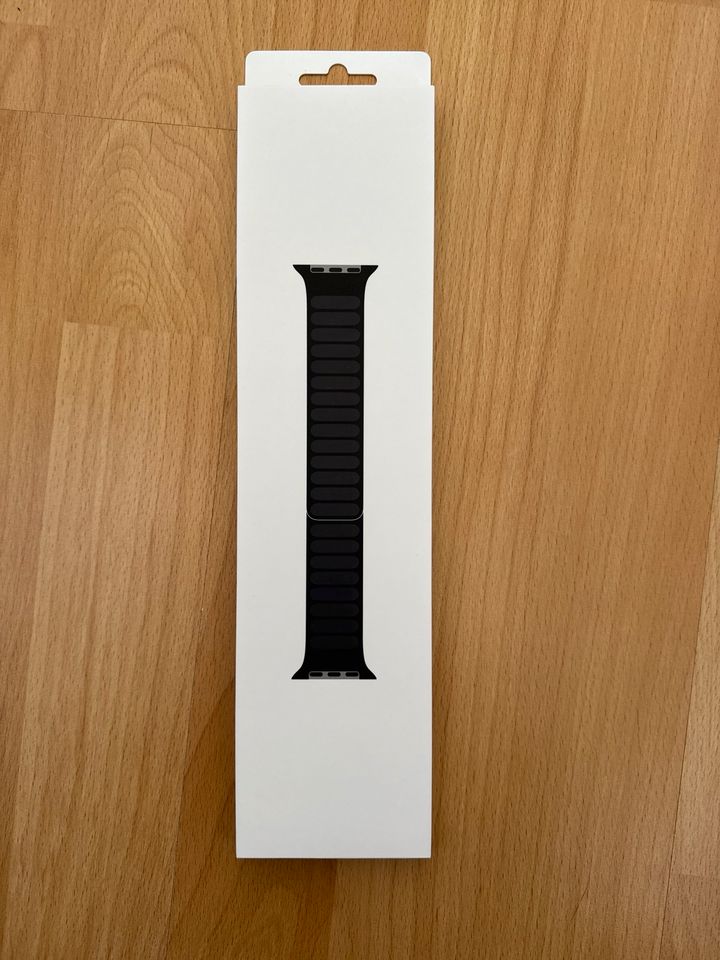 Apple Watch Midnight Leder Armband (schwarz) in Köln