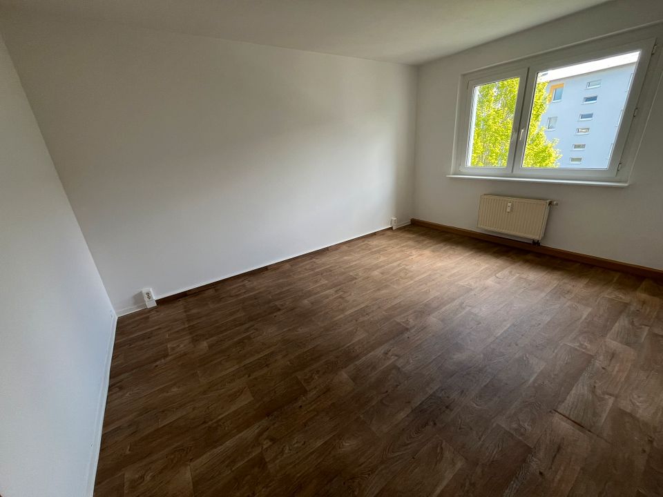 2 Zimmer, Balkon und schickes Bad in Calau