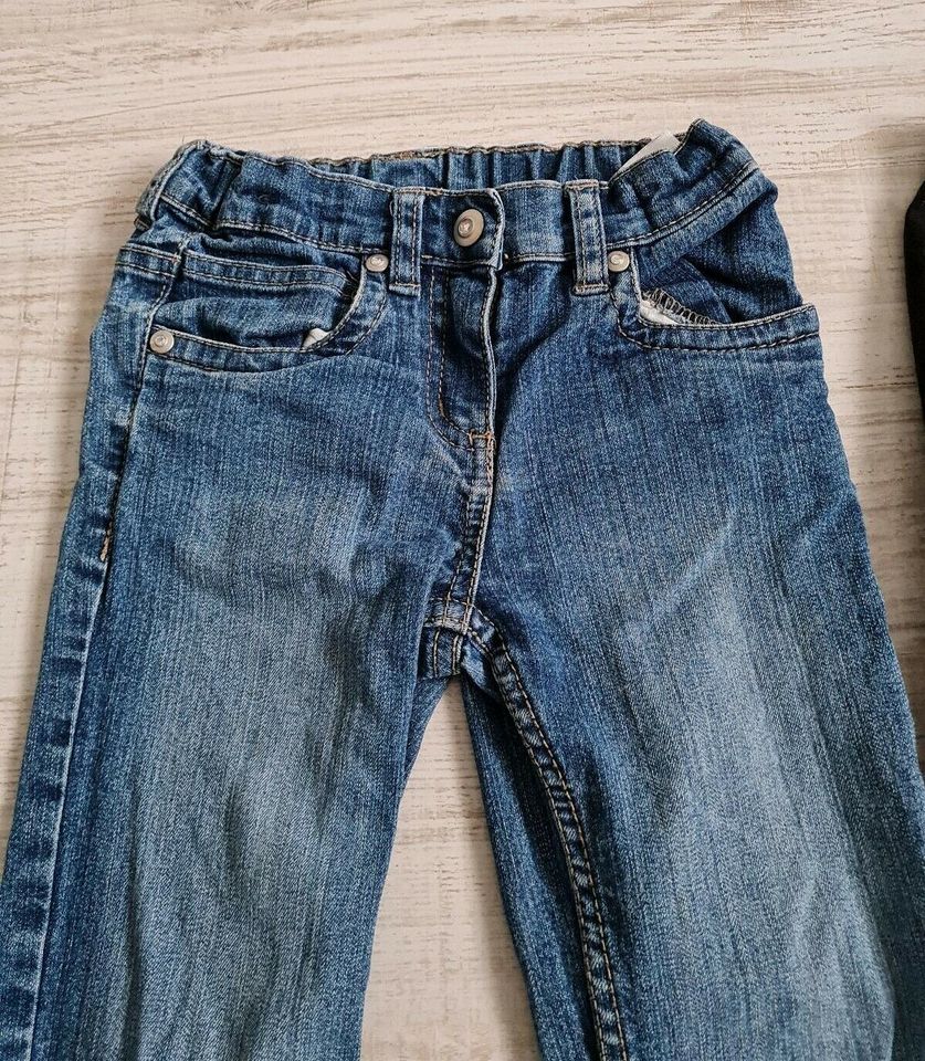 Kleines bekleidungspaket Jeans Leggings Langarmshirt Größe 110 bi in Bremerhaven
