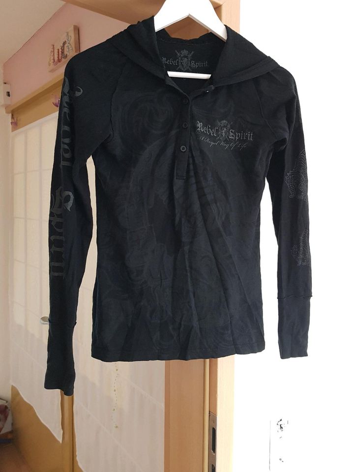 Schwarzes Langarmshirt von Rebel Spirit, Gr.M in Holzminden