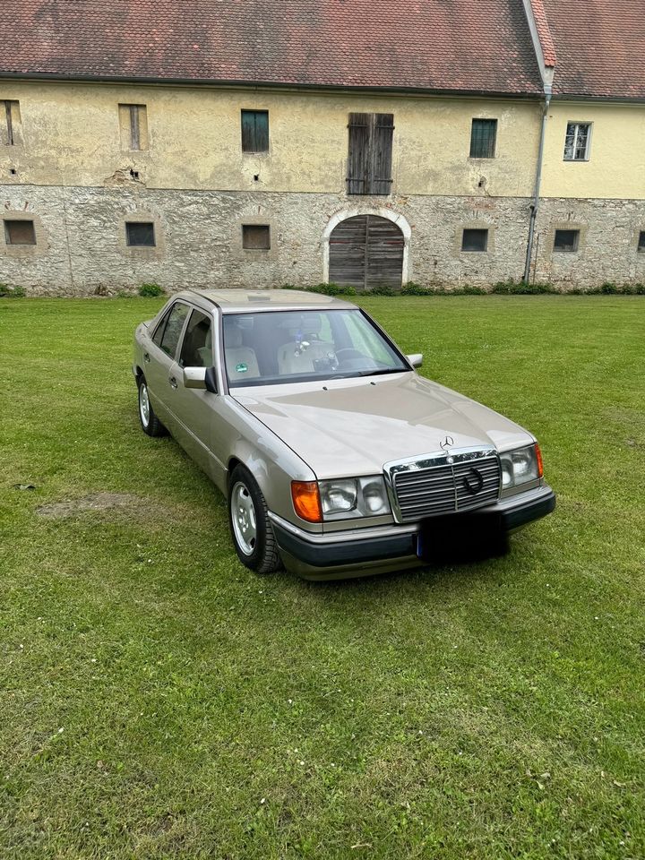 Mercedes Benz W124 E280 Sondermodell in Regensburg