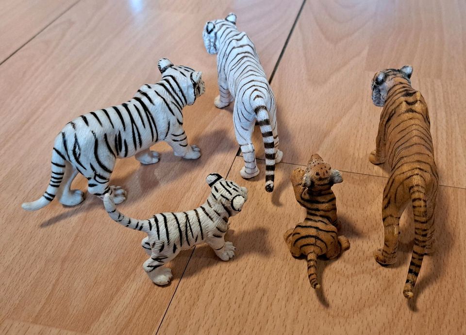 Schleich Tiere/ Tigers Sammlung in Düsseldorf