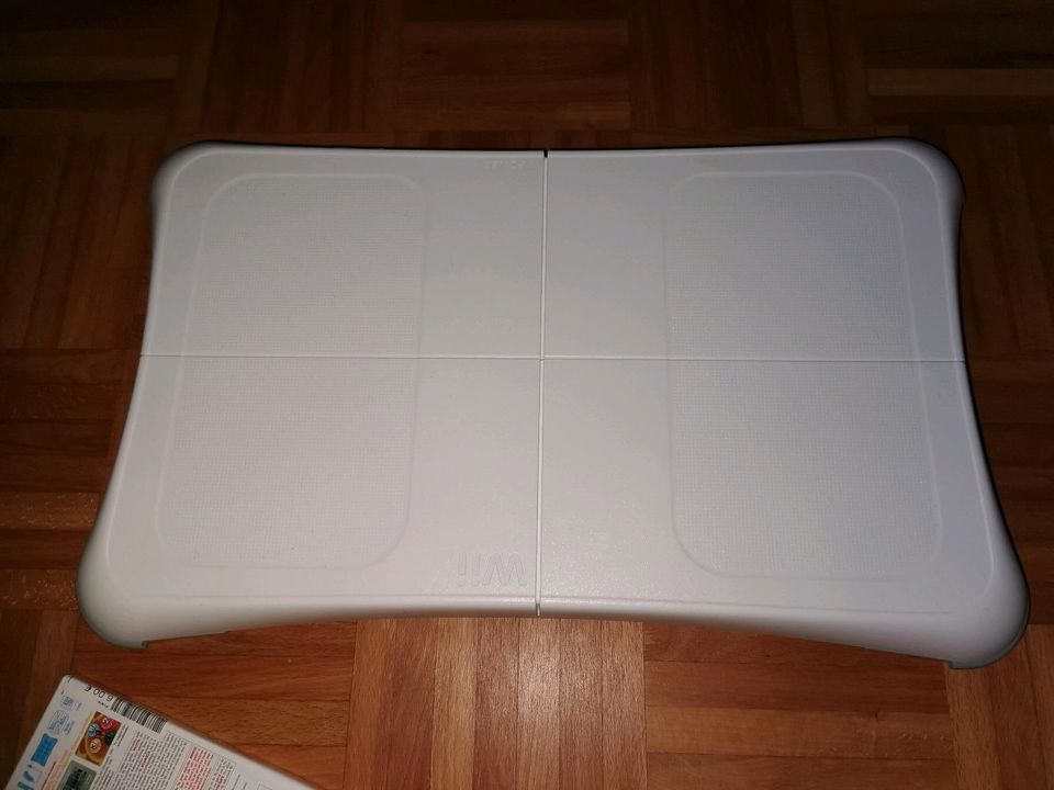 Wii Balance Board und Wii fit Plus in Lahr (Schwarzwald)