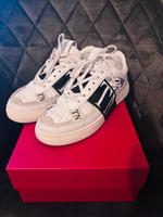 Valentino Garavani Sneaker – Größe 39,5 – Guter Zustand Niedersachsen - Nordhorn Vorschau