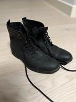 Herrenstiefel H&M Größe 43 schwarz Guter Zustand Hessen - Fränkisch-Crumbach Vorschau