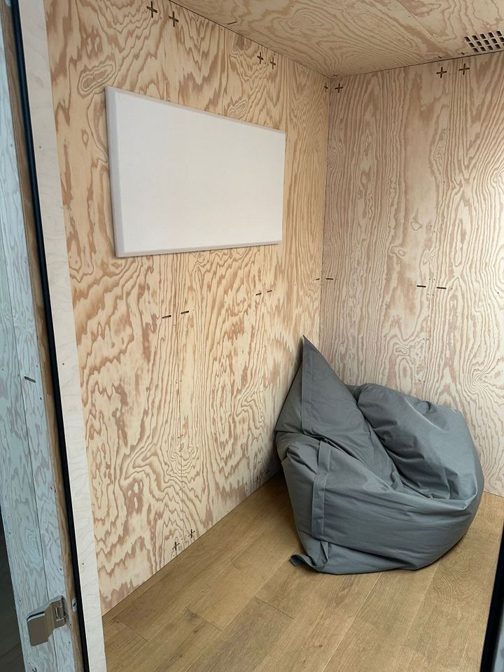 Hochwertige Meeting-Box in TOP-ZUSTAND (335x210x225 cm) in Berlin