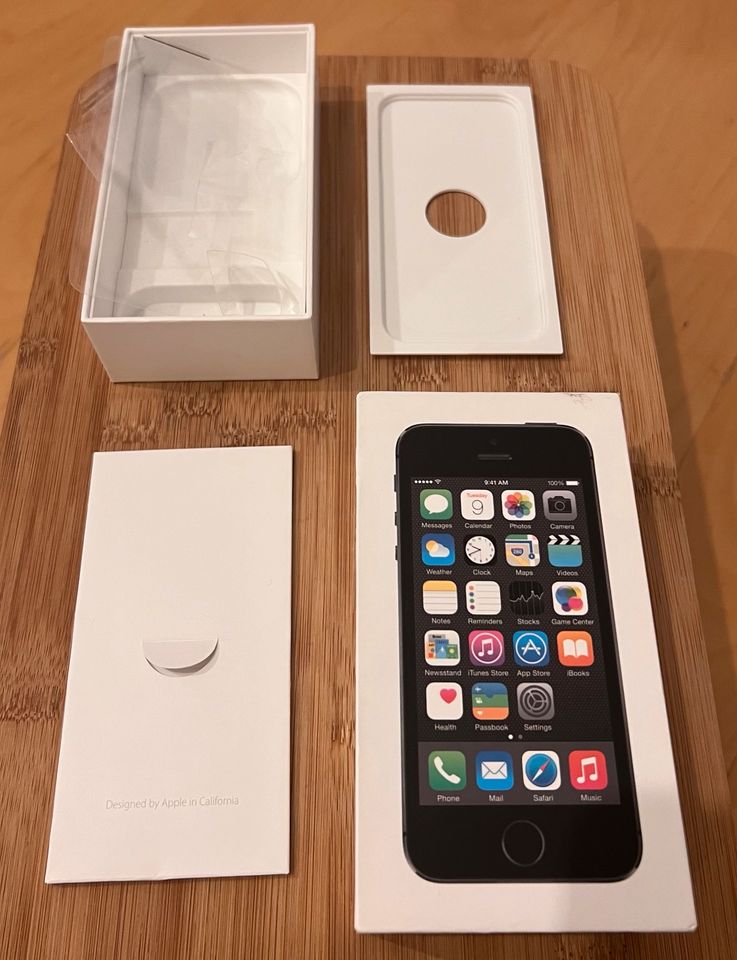 iPhone 5S 32 GB Space Gray Verpackung in Köln