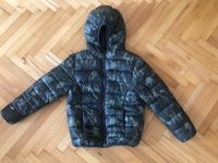 Jacke, Gr. 128, grün mit Tarnmuster, mit Kapuze, Übergangsjacke Bayern - Würzburg Vorschau