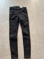 Jeans Skinny Esprit 26/32 Niedersachsen - Helmstedt Vorschau