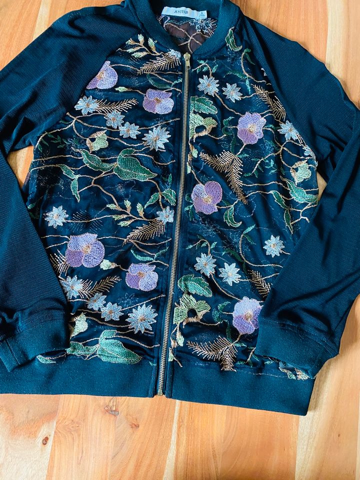 Justfab Bomberjacke Größe S Damen Schwarz Mit Blumen Flower in Erfurt