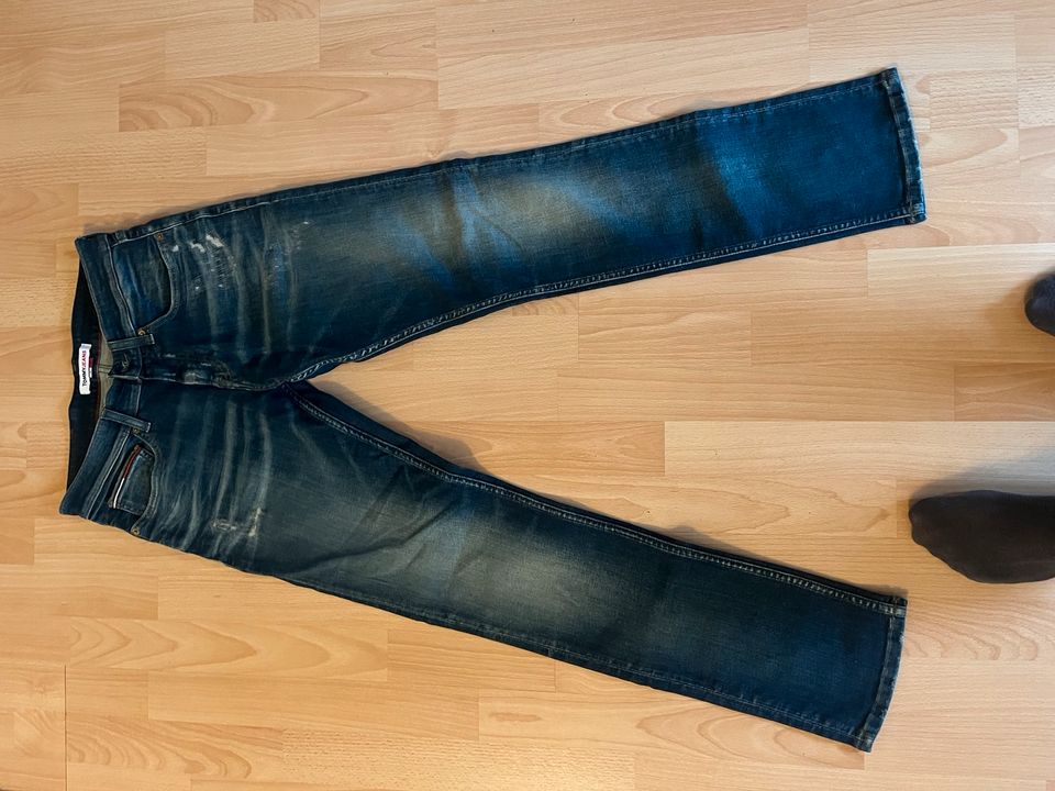 Tomy Jeans Gr. 29/32 in Neumarkt i.d.OPf.