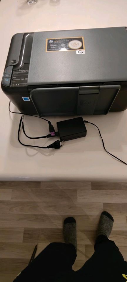HP DeskJet F2420 Series Drucker(15€) ohne Patronen in Aalen