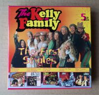 THE KELLY FAMILY  -  THE FIRST SINGLES  (5 × SINGLE - CD, AUDIO) Sachsen-Anhalt - Halle Vorschau