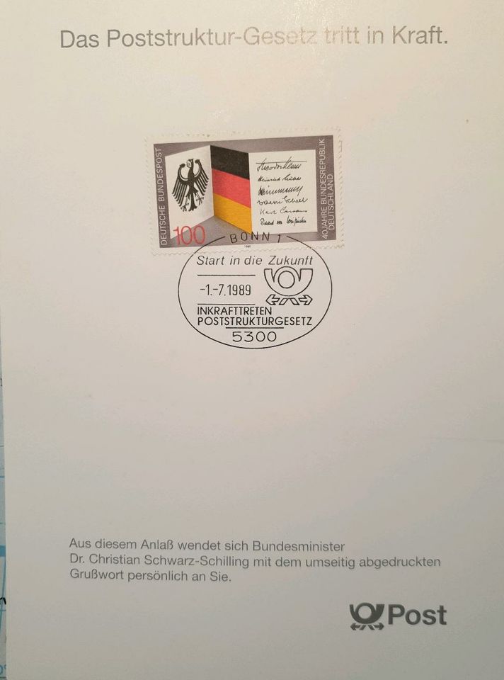 Briefmarke "Inkrafttreten Poststrukturgesetz" in Mappe in Bielefeld