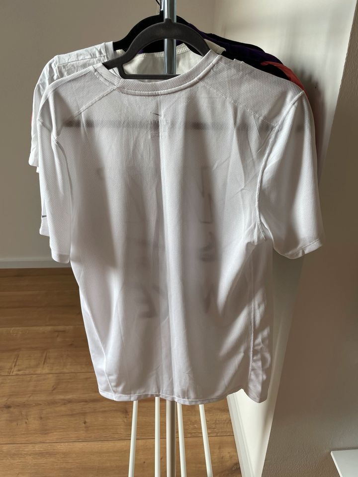 Nagelneu! Nike Herren T-Shirt in S in Lübeck