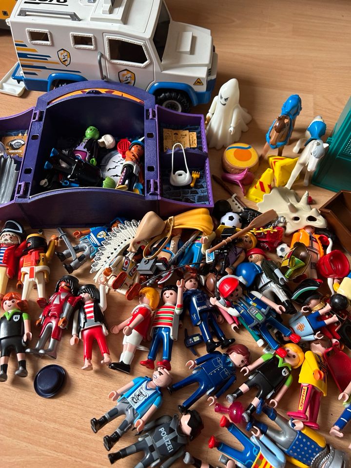 Playmobil sammlung figuren autos in Hannover